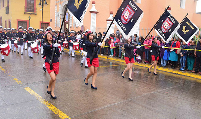 Zacapoaxtla recuerda con desfile el 154 aniversario de la Batalla de Puebla