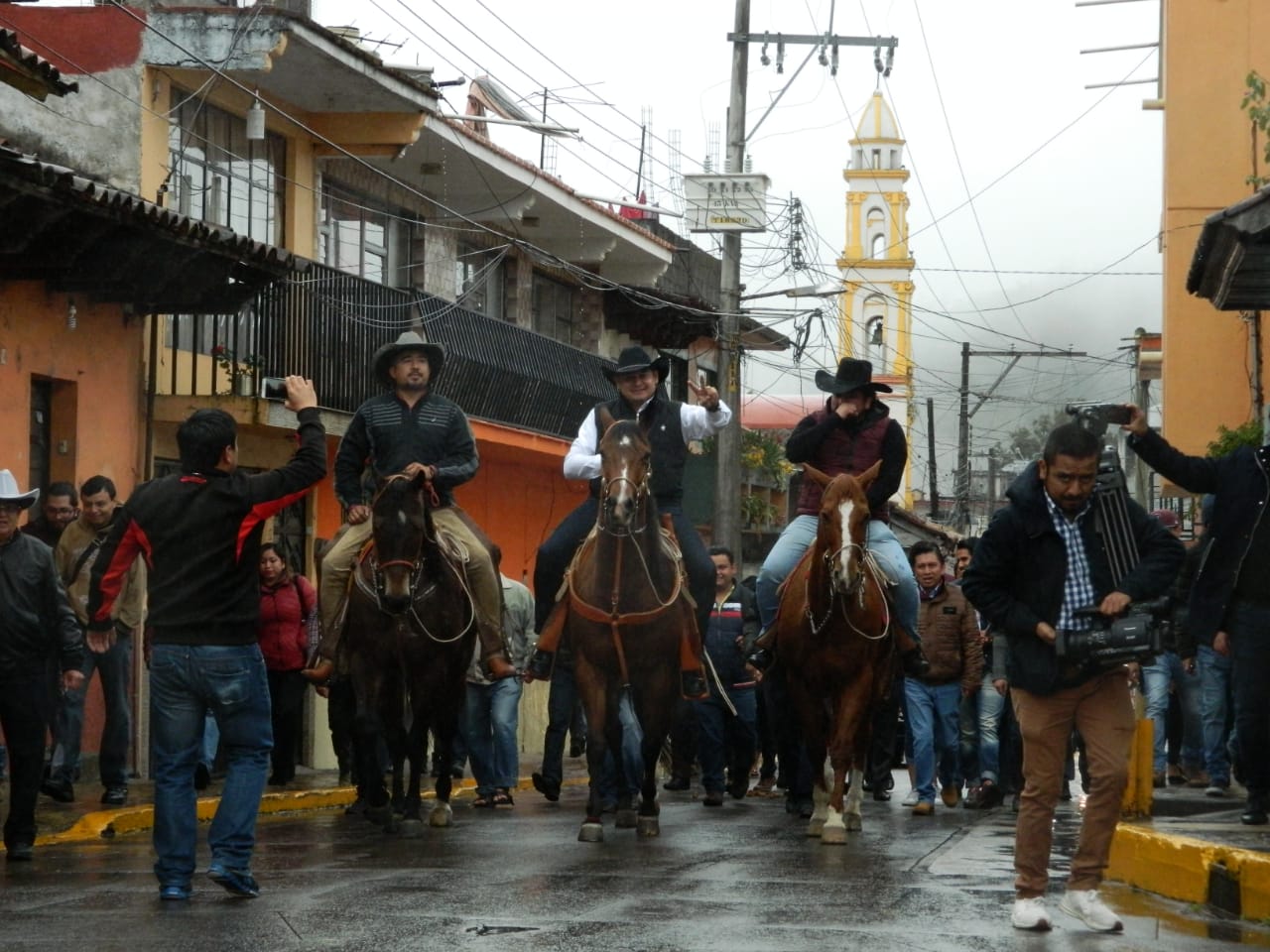 Morenistas de Zacapoaxtla respaldan a Alejandro Armenta