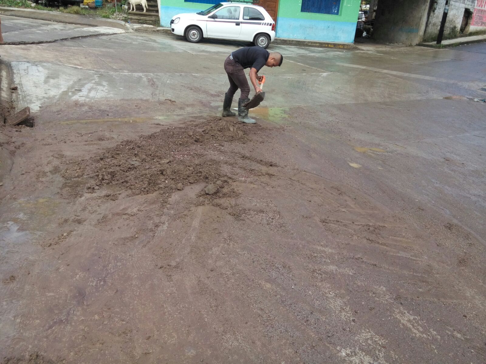 Granizada y aguacero provocan inundaciones en Zacapoaxtla