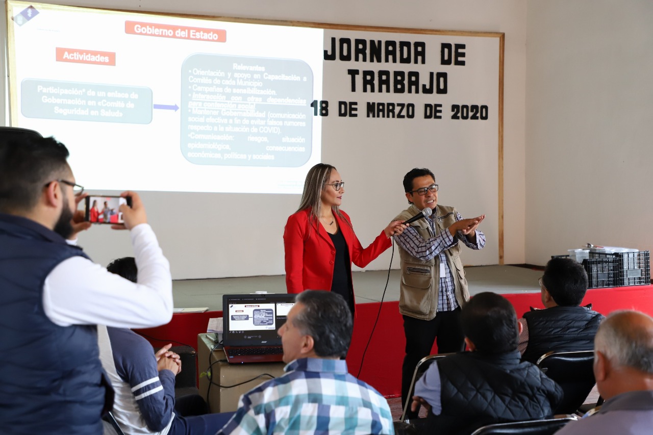 Trabajadores de Zacatlán reciben curso sobre COVID-19