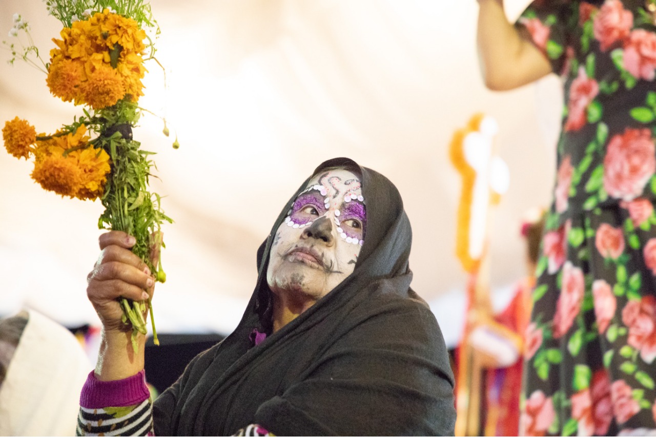 Adultos mayores engalanan Festival del Pan de Queso en Zacatlán