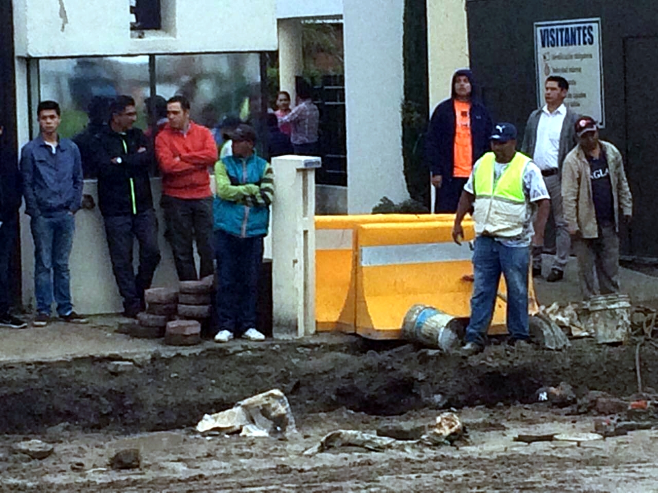 Aparece socavón en Coronango y se deslava zanja en San Andrés
