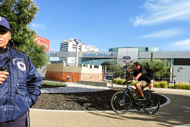 Tapan zanja tras muerte en la ciclovía y culpan a subcontratista