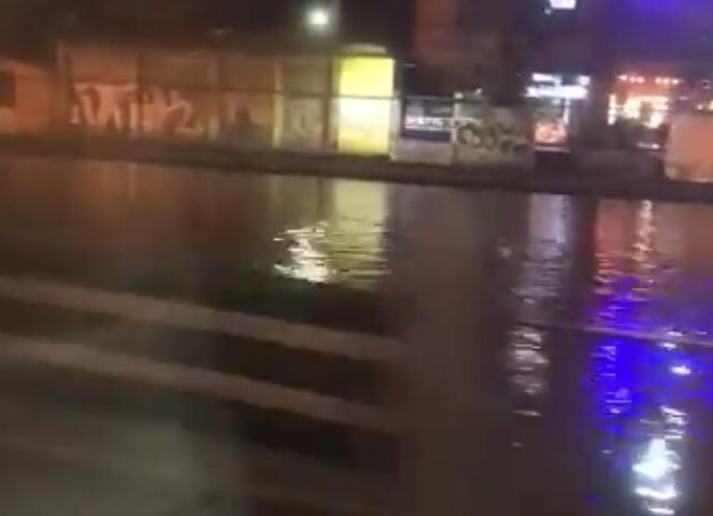 Se inunda la Zaragoza en CDMX no hay salida hacia Puebla