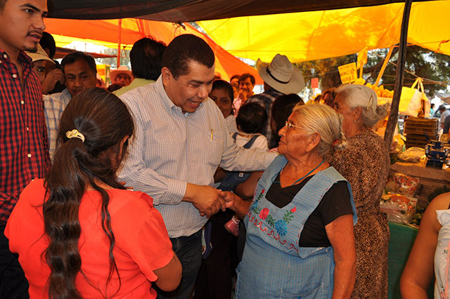 Acusa Zavala abandono del estado en municipios de la Mixteca