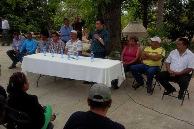 López Zavala se reúne con simpatizantes en Coxcatlán
