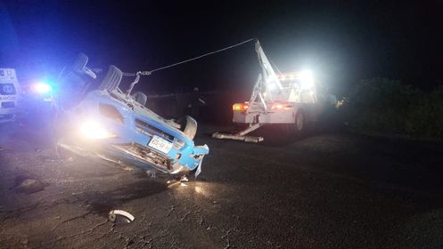 Aparatoso accidente deja daños materiales en la recta Zinacatepec-Calipan 