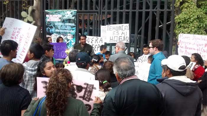 Protestan contra decomiso de animales en zoo de Tehuacán