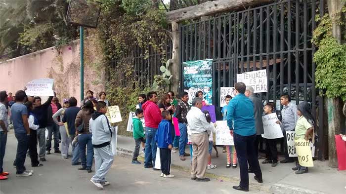 Protestan contra decomiso de animales en zoo de Tehuacán